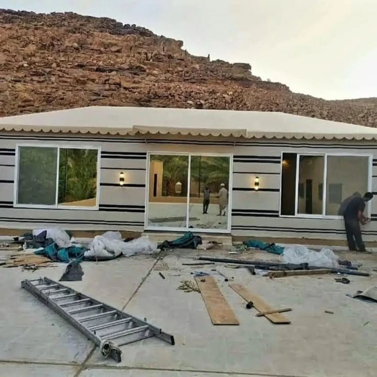 خيام وبيوت شعر